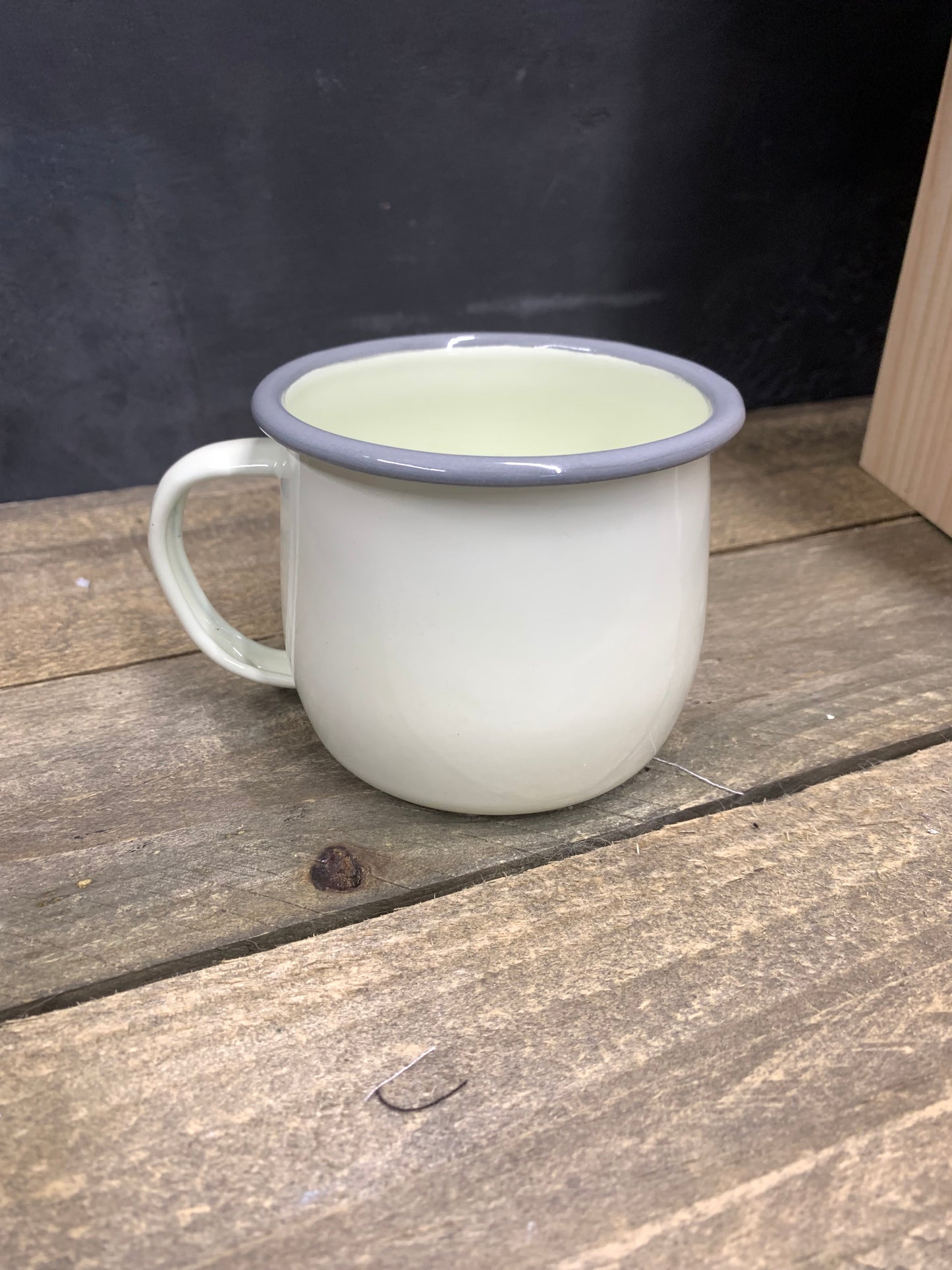 Enamel Belly Mug - Cream/Grey