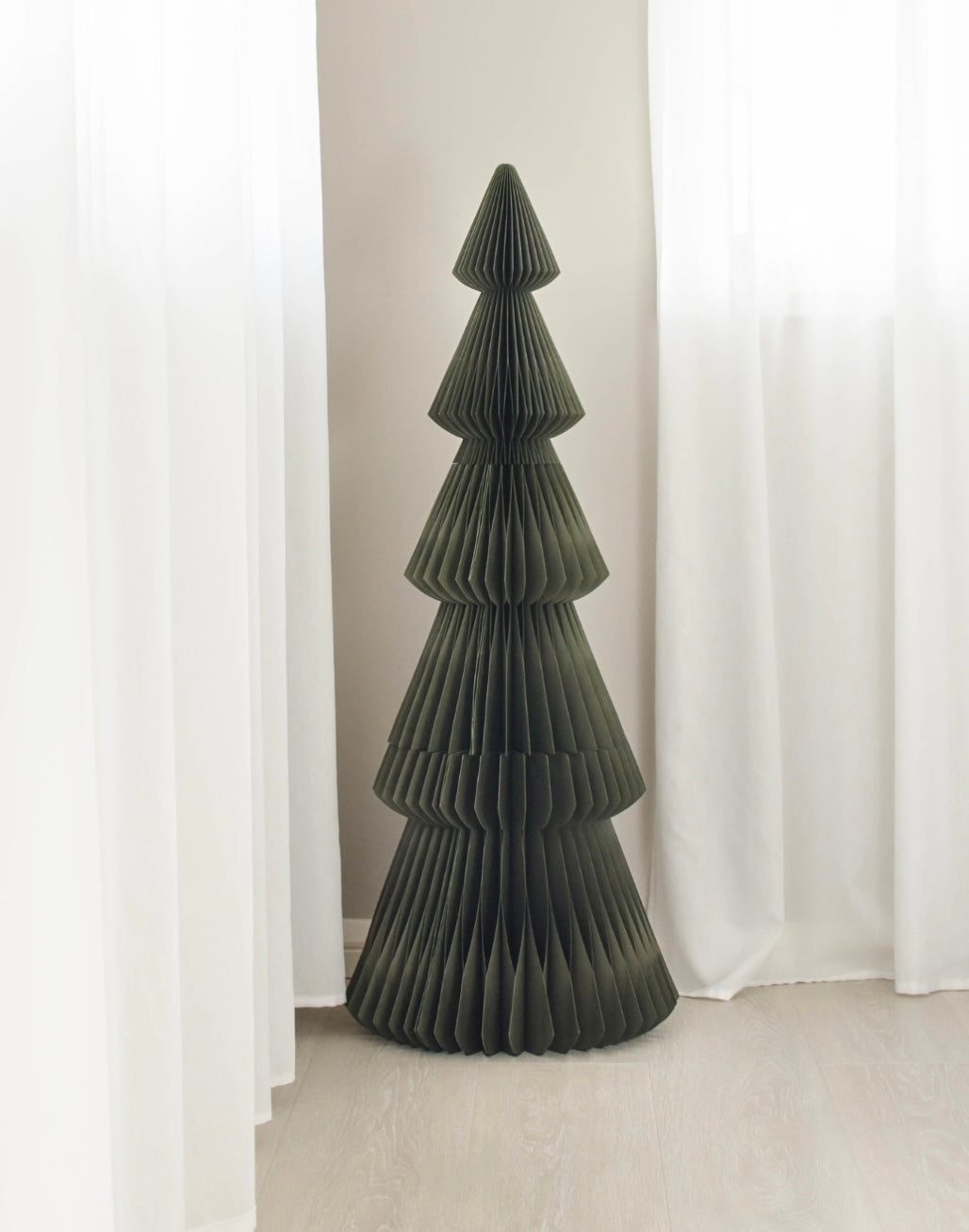 Evergreen Tree - Olive Green 160cm