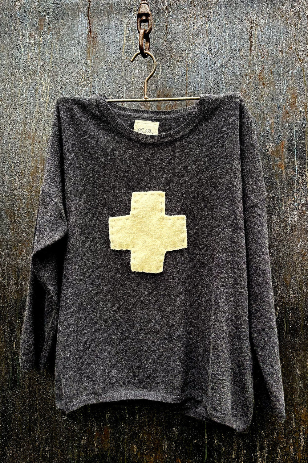 Charlie Jumper - Swiss Cross / Charcoal Black