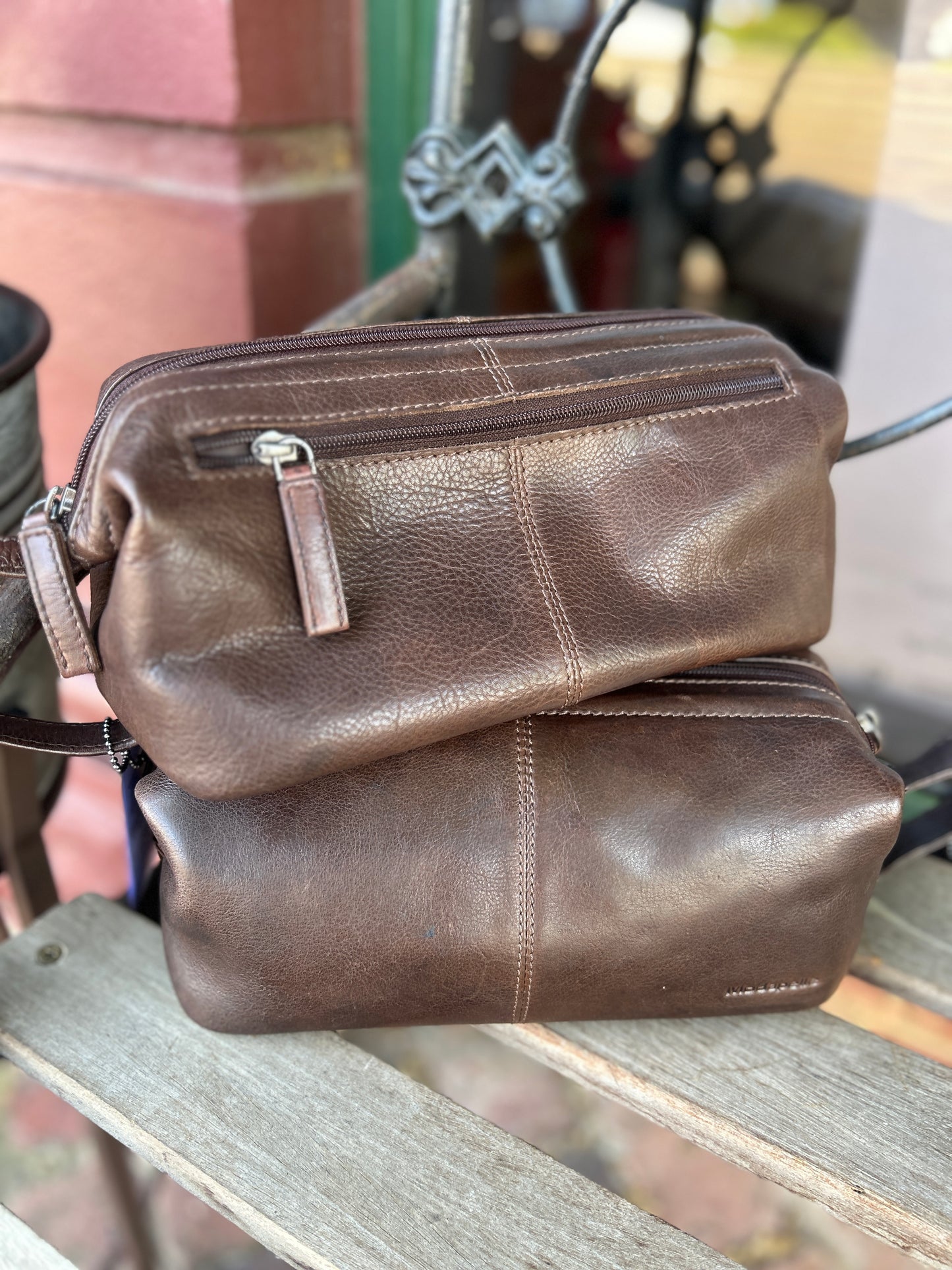 Vintage Leather Cosmetic Bag - Brown