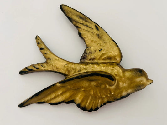 Swallow Brooch / Small - Gold