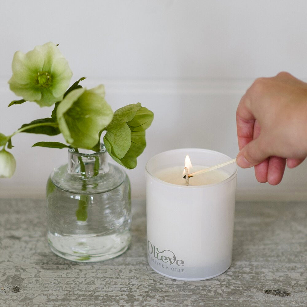 Olieve & Olie Soy Candle -  Bergamot, Jasmine & Patchouli